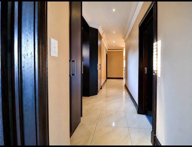 4 BEDROOM GOLF ESTATE FOR SALE IN BLUE VALLEY GOLF ESTATE